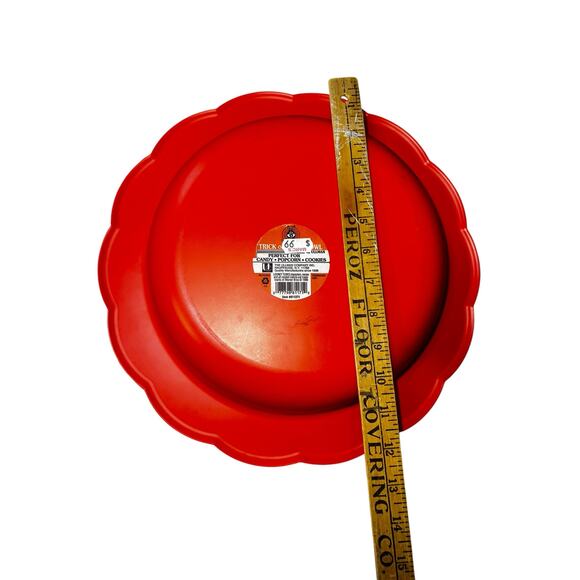 Vintage 1996 Looney Tunes hard Plastic Trick or Treat Candy Bowls Halloween - Picture 3 of 3